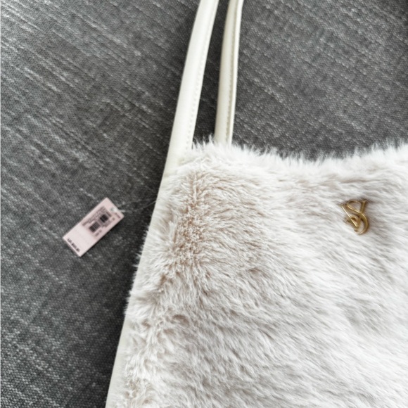 Victoria's Secret Cream Faux Fur Shoulder Bag - Picture 5 of 6